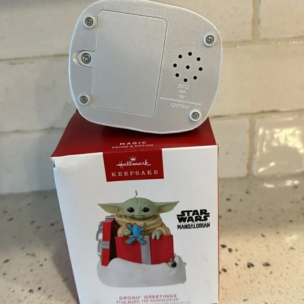 Star Wars The Mandalorian GROGU Greetings Hallmark 2022 Sound & Motion Ornament